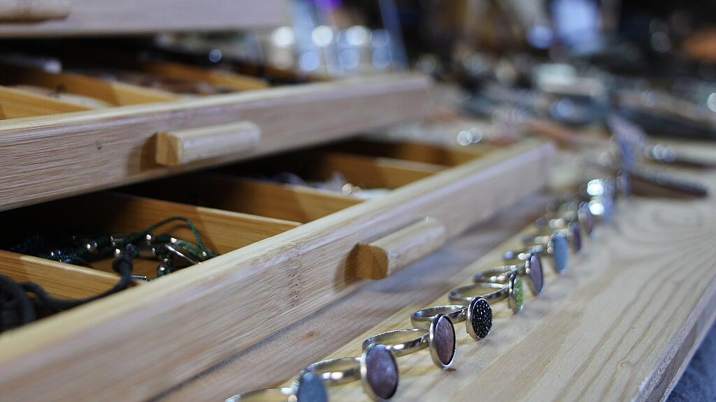 Fr\u00fchlingserwachen in der Glash\u00fctte - Kunsthandwerksmarkt