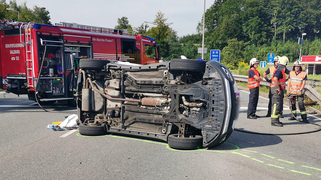 Kreuzungscrash auf Salzburger Landstraße