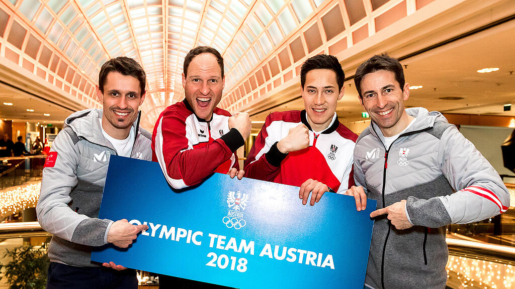 Bernhard Gruber (mitte links) und Mario Seidl (mitte rechts) mit ihren Kollegen Lukas Klapfer (links) und Wilhelm Denifl (rechts).