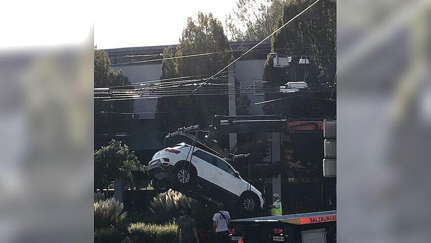 Kreisverkehr-Crash
