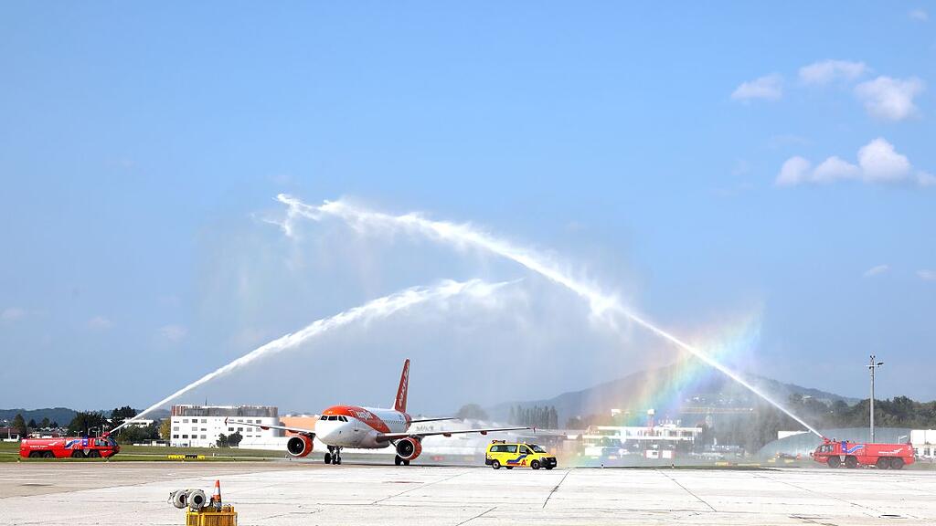 Erster Flug von Salzburg nach Barcelona