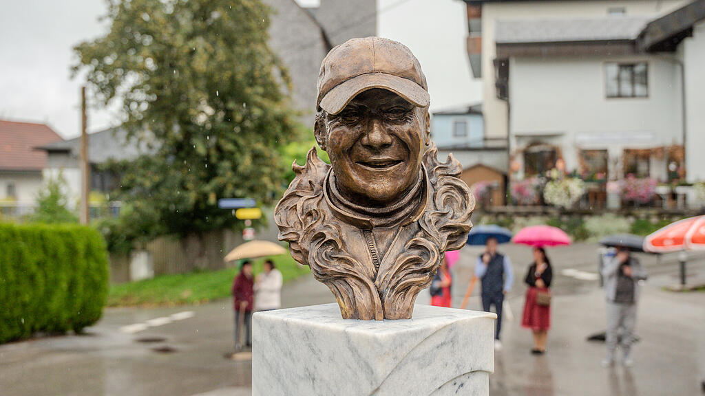 Büste von Niki Lauda enthüllt