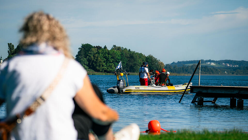 Übungstag der Wasserrettung und Flugpolizei am Obertrumer See