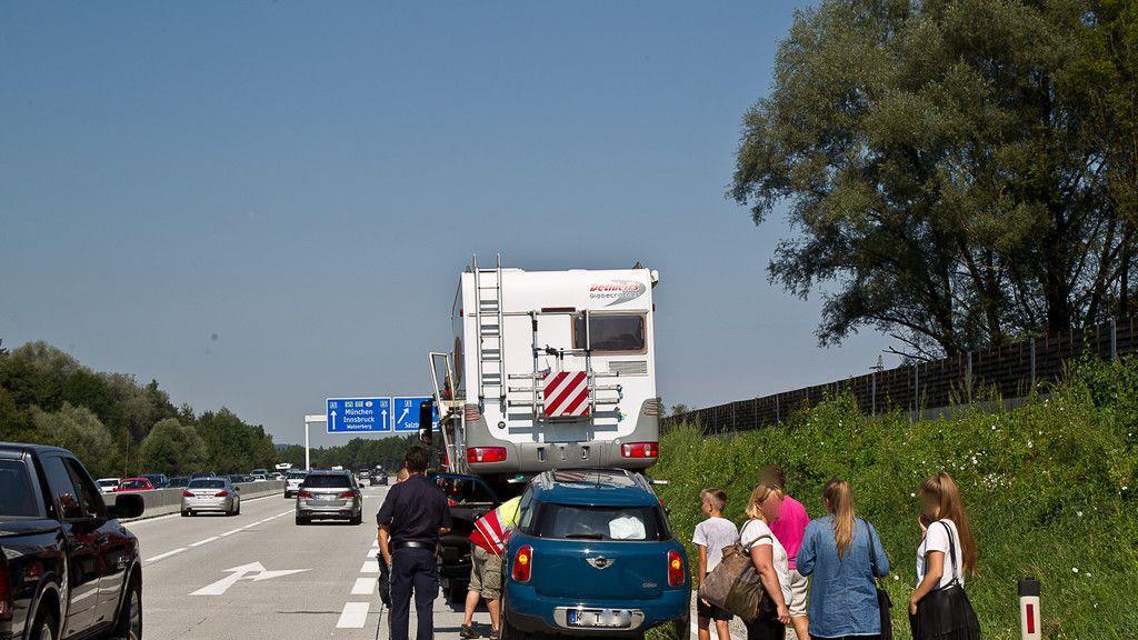 Vier Verletzte bei Unfall mit Wohnmobil auf A10 II