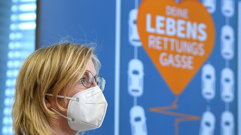 Gewessler zehn Jahre Rettungsgasse