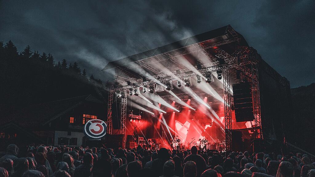 Revolverheld live am Gut Aiderbichl