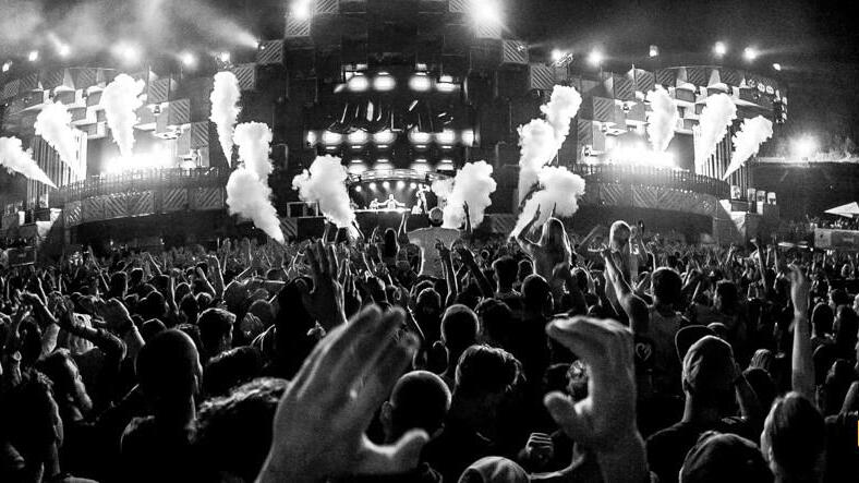 Electric Love Festival 2016: Tag 2, II