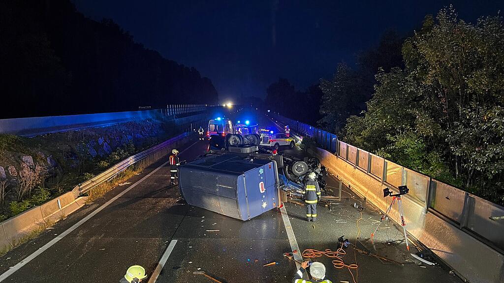 Unfall Kastenwagen A1 Mondsee
