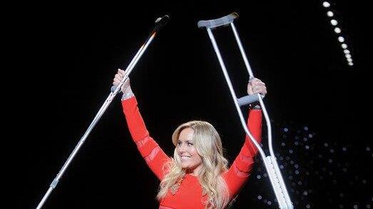 Hoch die Krücken: Lindsey Vonn bei New Yorker Fashion Week