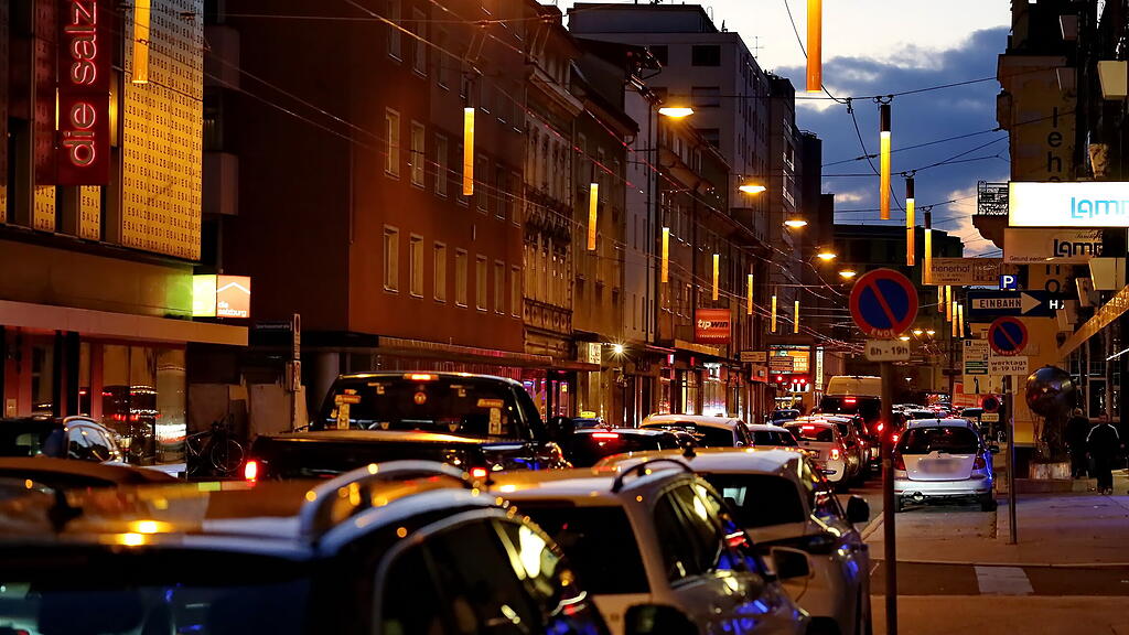 Tag der Deutschen Einheit sorgt für Stau in Salzburg