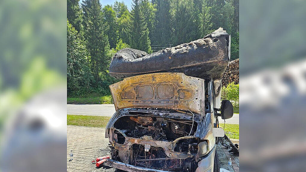 Wohnmobil-Brand auf B164