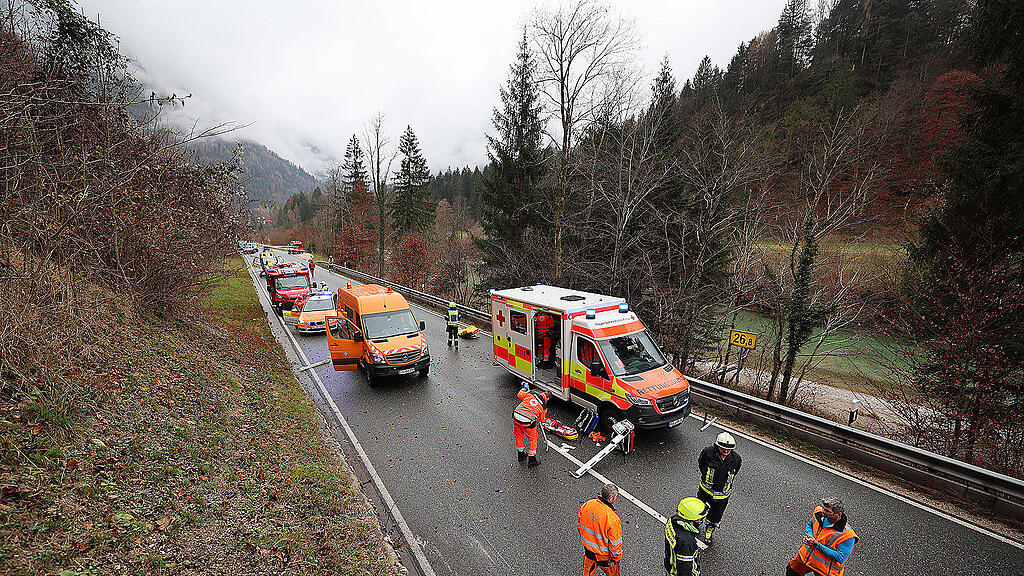 Schwerer Crash auf B21