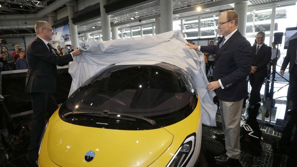 Fliegendes Auto auf dem Markt
