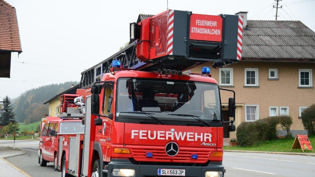 Holzschuppen in Brand