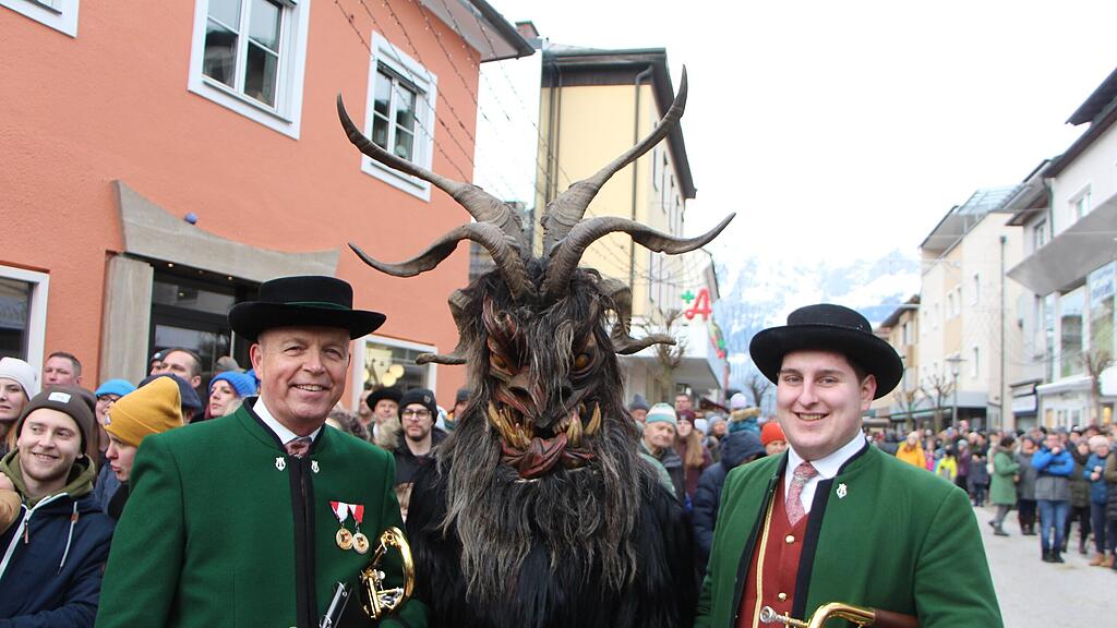 Gro\u00dfer Pongauer Perchtenlauf - Bischofshofen