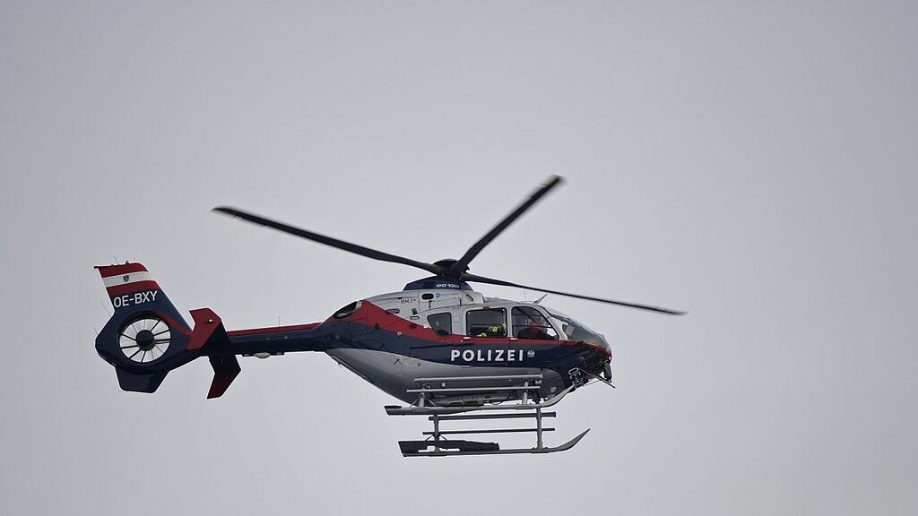 Bergung erfolgte mit einem Polizeihubschrauber (Symbolbild)