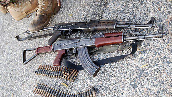 Von Boko Haram beschlagnahmte Waffen
