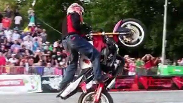 Biker liefert Show der Extraklasse.