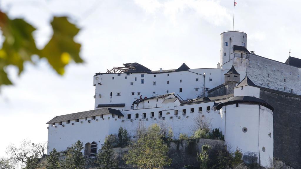 Sturm beschädigt Festung: Bilder von der Festung