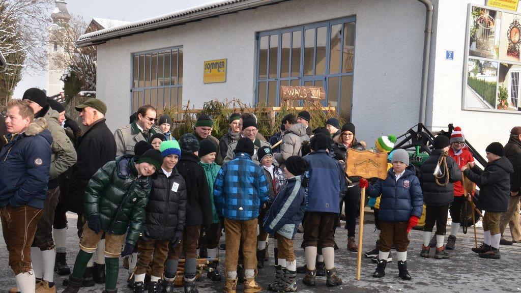 Gemeindeschnalzen in Wals-Siezenheim