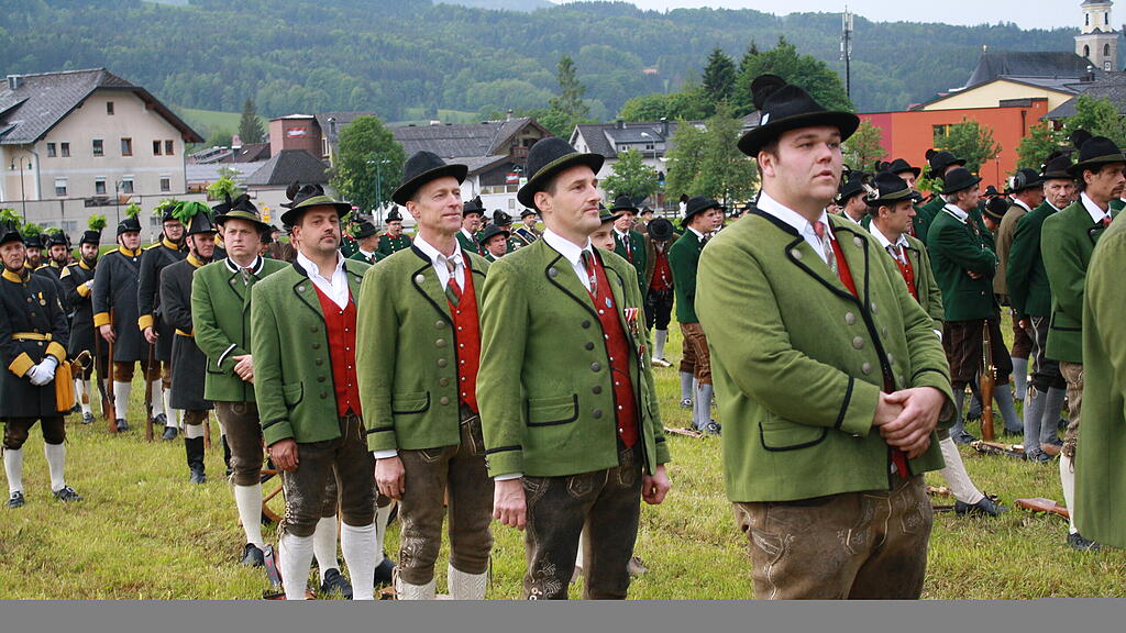 250 Jahre Prangerstutzensch\u00fctzen Thalgau