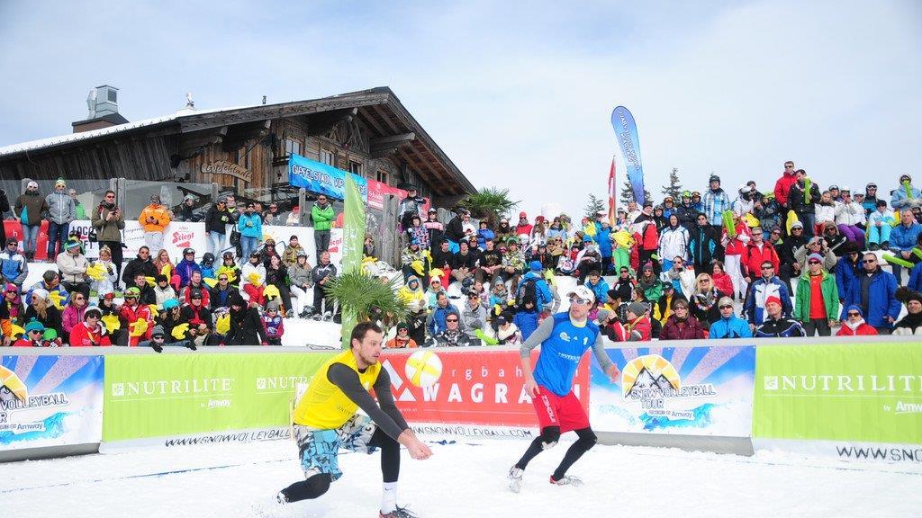 Snow-Volleyball in Wagrain, II