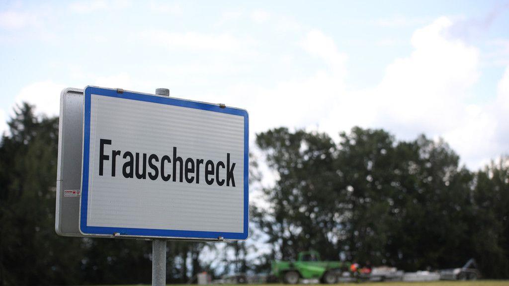 Zelteinsturz in OÖ: Aufräumarbeiten am Sonntag
