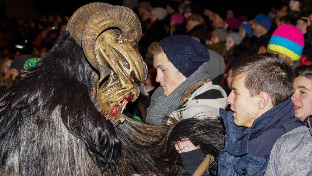 Gnigler Perchtenlauf