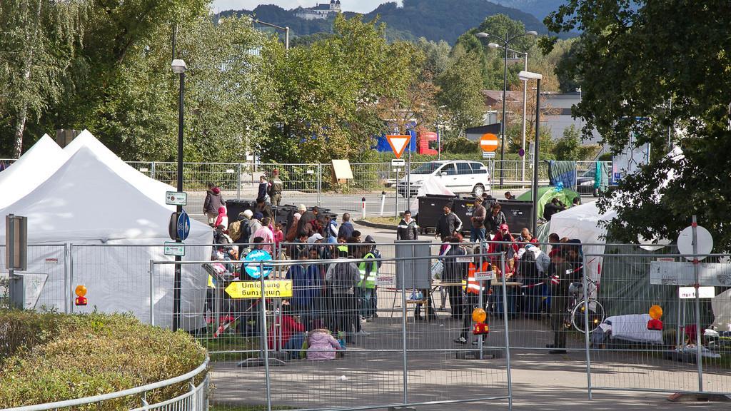 Flüchtlinge und Verkehrslage am Dienstag an der Grenze