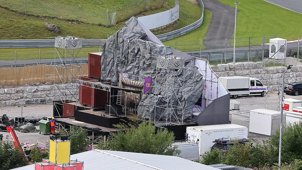 Aufbauarbeiten Electric Love 2021