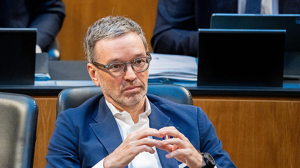 Kickl fordert Rücktritt Nehammers