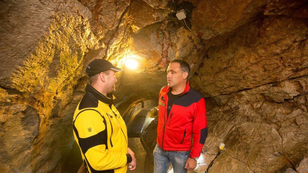 Bergung aus Lamprechtshöhle