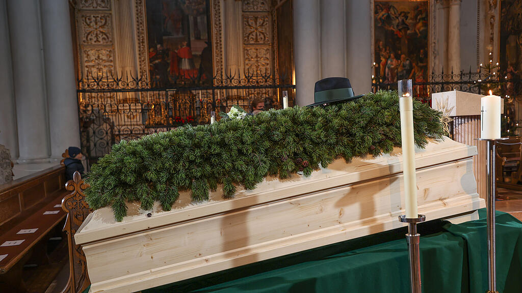 Requiem für Sepp Forcher, Franziskanerkirche