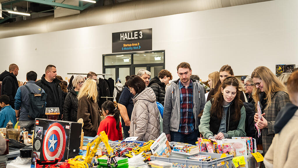 Nacht-, Antik- und Trödelmarkt