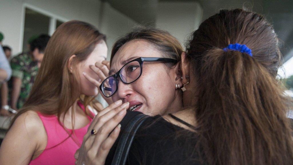 Suche nach AirAsia-Flug QZ8501 geht weiter