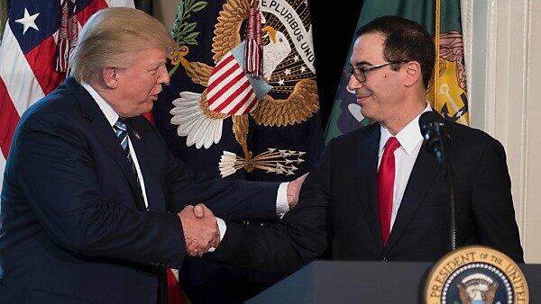 US-Finanzminister Mnuchin mit Präsident Trump