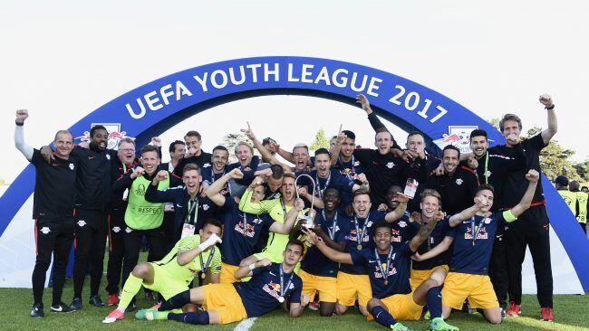 Für Salzburgs Talente geht es am Dienstag in der UEFA Youth League um die Titelverteidigung.