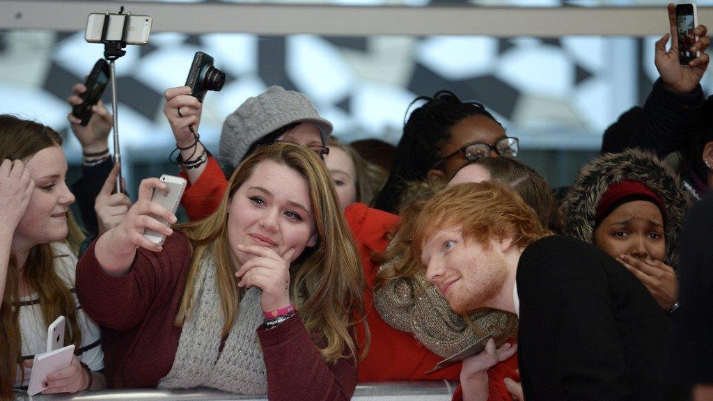 Brit Awards 2015: Stars am Roten Teppich II