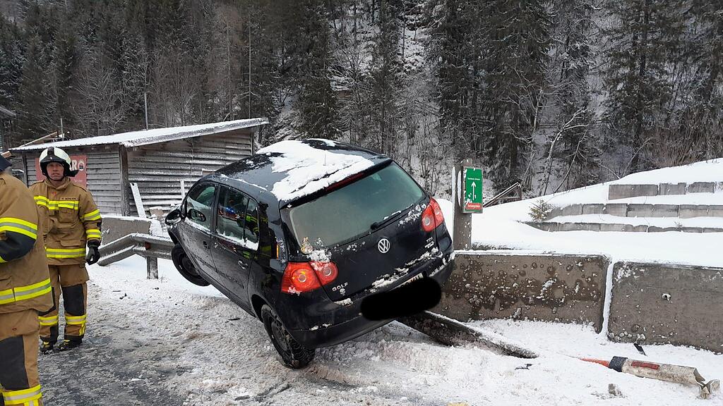 Pkw-Unfall mit drei Autos in Rauris