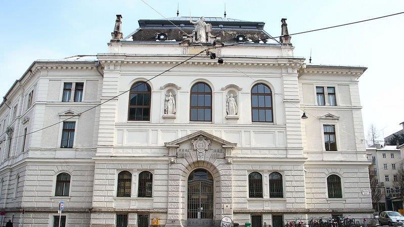 Klage gegen Stronach-Partei