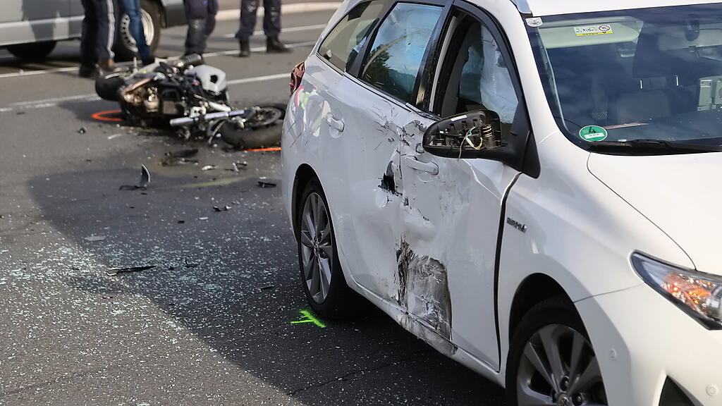 Biker_vs_Taxi_Alpenstraße