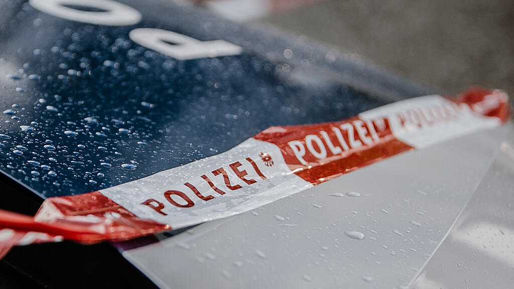 SB, Polizei, Polizeieinsatz, Polizeiabsperrung
