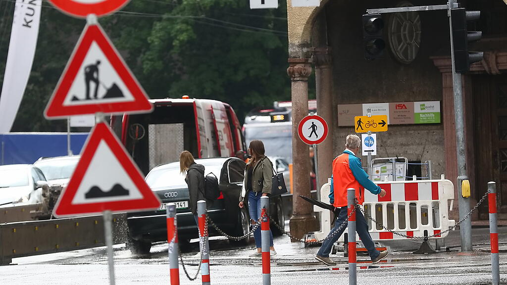 Baustelle Hellbrunner Straße sorgt für Stau-Chaos