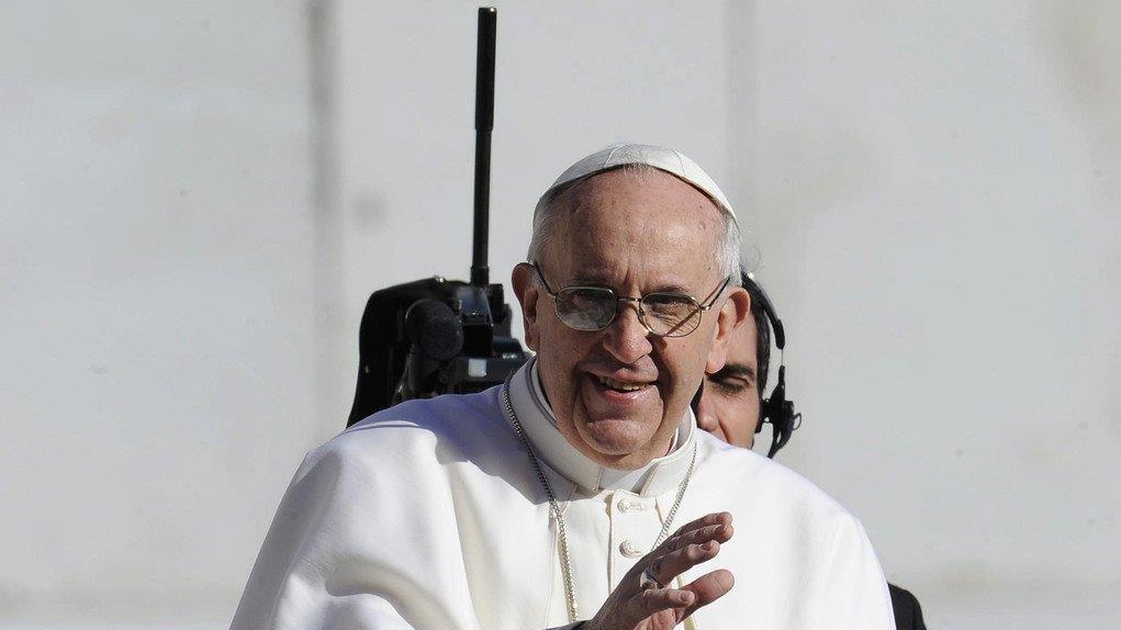 Zehntaussende Pilger bei Amtseinführung von Papst Franziskus