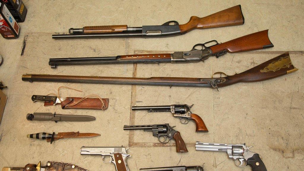 Salzburger bunkerte Waffen