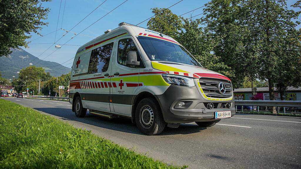 Rettungswagen (RTW) Österreichisches Rotes Kreuz