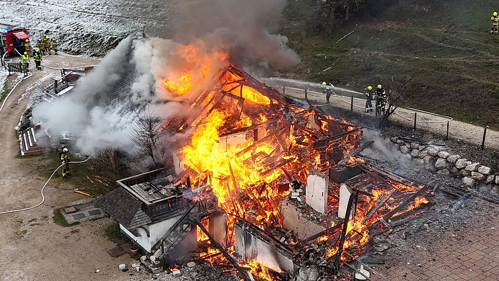 Buchbergalm in St. Gilgen abgebrannt