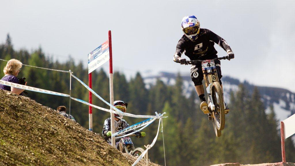 Gee Atherton auf dem Kurs in Leogang.