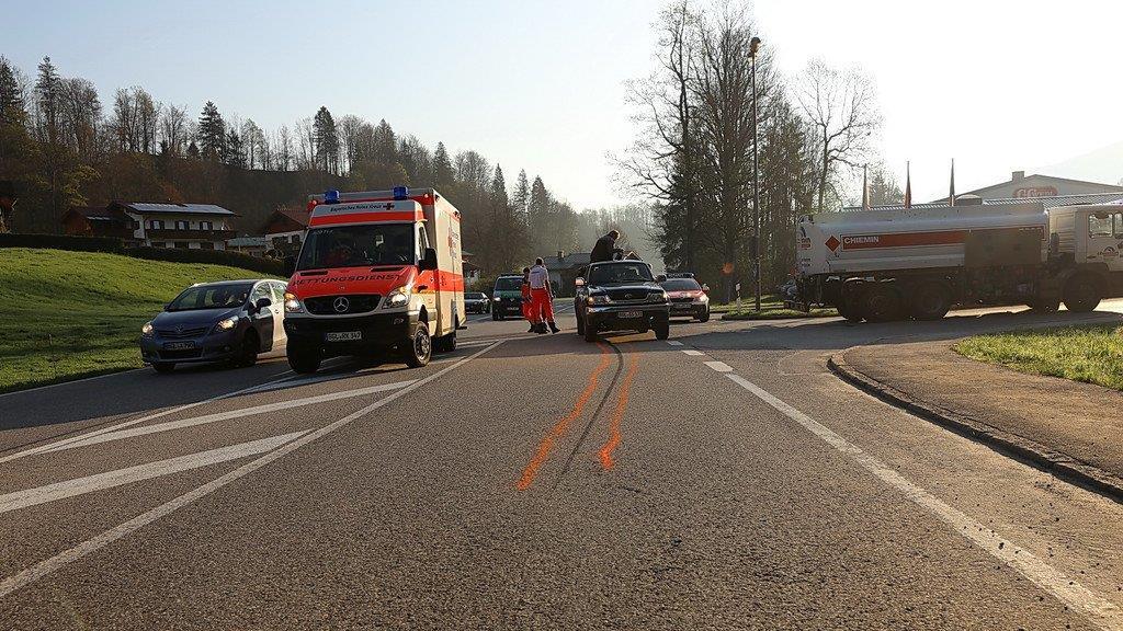 B305: Lkw übersieht Motorradfahrer