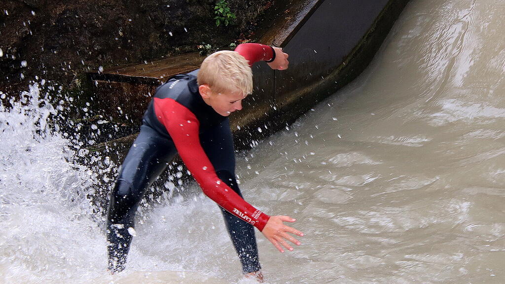 ALMjam 2022 - Surf Testival und Contest vom Anf\u00e4nger zum Fortgeschrittene Surfer\/innen